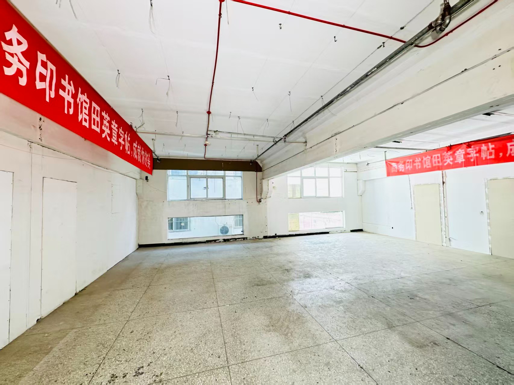 大曌国际广场建议再强化“人工智能算力中心、AI应用孵化、数字经济示范园”等产业概念，会更符合产业园招商语言